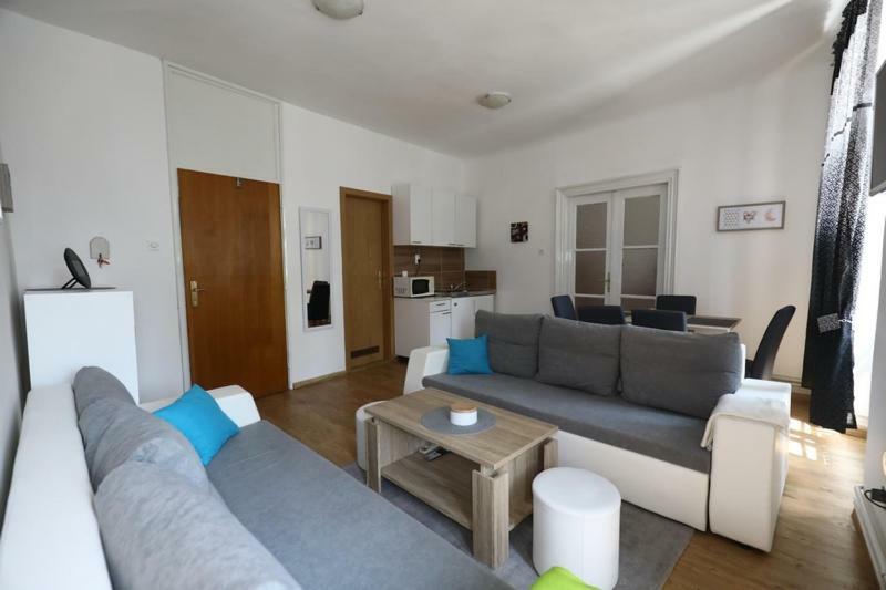 Odeon Apartment And Rooms Rijeka Luaran gambar