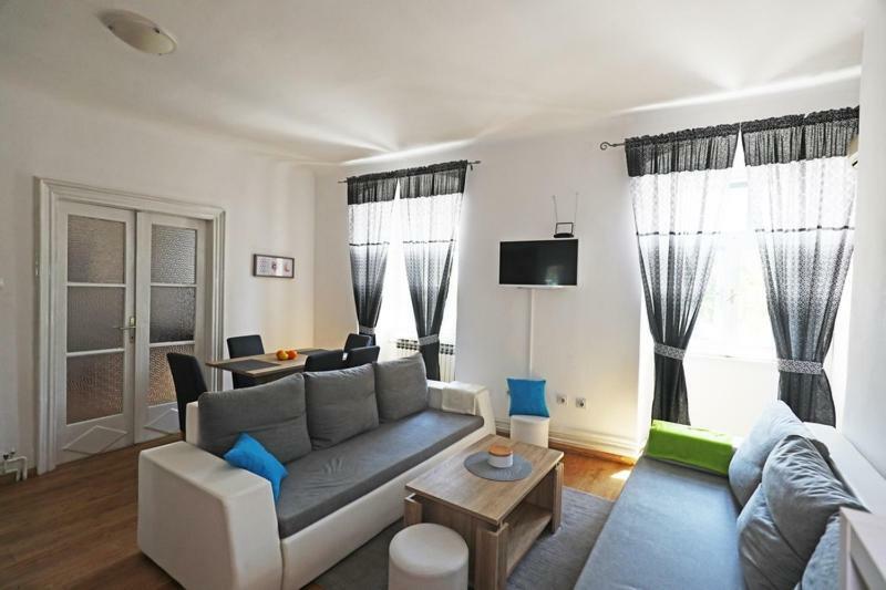 Odeon Apartment And Rooms Rijeka Luaran gambar