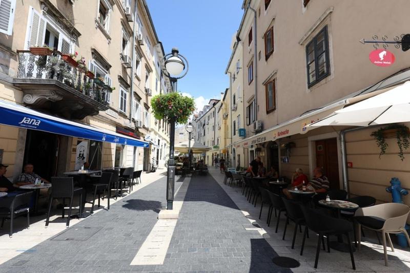 Odeon Apartment And Rooms Rijeka Luaran gambar